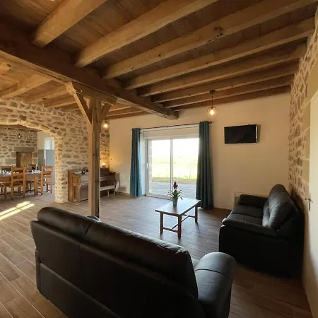 Maison De Ferme Renovee 18eme Siecle Avec Piano Et Charme Authentique - Fr-1-489-433 * Ygrande