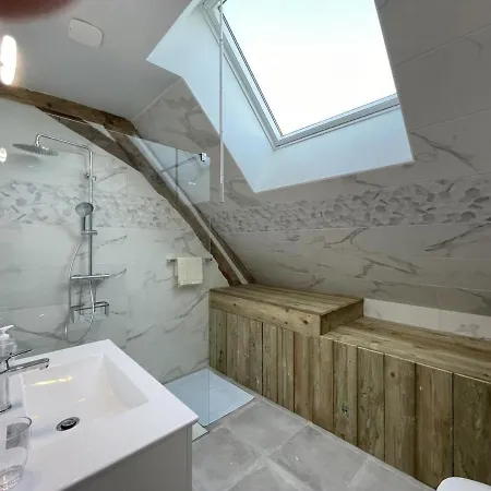 Maison De Ferme Renovee 18eme Siecle Avec Piano Et Charme Authentique - Fr-1-489-433 Ygrande