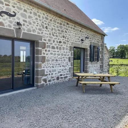 Holiday home Maison De Ferme Renovee 18eme Avec Jardin, Cheminee, Wi-fi Et Parking - Fr-1-489-433 Ygrande